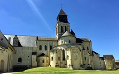 Blick zum Kloster Fontevraud