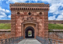 Das eindrucksvolle Weißenburger Tor in Germersheim ist ein Überbleibsel der ehemaligen Festung.