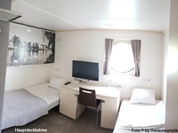 Eine Hauptdeckkabine mit getrennten Betten an Bord der MS Primadonna.