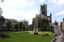 Die gotische Niklaskirche von Gent.