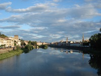 Panoramablick auf Florenz und den Arno.