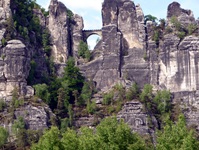 Bizarre Felsformationen im Elbsandsteingebirge bei Bad Schandau.