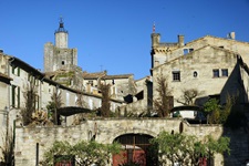 Der imposante, im Stil einer Burg angelegte ehemalige Herzogspalast in Uzès.