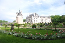 Blick über den Garten und zum Schloss Chenonceaux