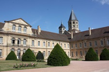 Der Innenhof der Abtei von Cluny.