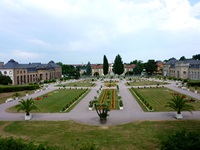 Der farbenprächtig mit Blumen geschmückte Gothaer Schlosspark.
