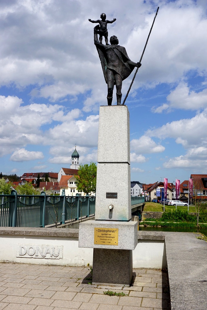 Der Trinkbrunnen Christophorus in Laiz
