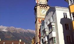 Das weltberühmte Goldene Dachl in der Innsbrucker Innenstadt.