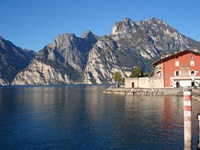 Der Gardasee bei Torbole.