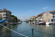 Segelboote in Grado an der Adria.