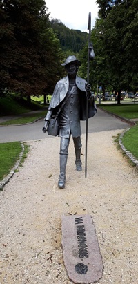 Eine Statue im Park des Klosters in Beuron