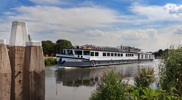Die MS De Holland von außen