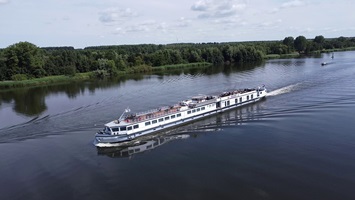 Blick auf die fahrende MS De Holland