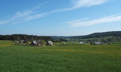 Schöner Blick auf die Deisenhöfe bei St. Georgen.