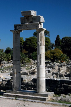 Blick auf das ehemalige Gymnasion der Insel Kos in der Griechischen Ägäis - eine Halle, in der Athleten trainiert wurden