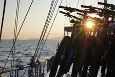 Abgestellte und gesicherte Mountainbikes an Bord des Deluxeschiffs Admiral der Radreise Inselhüpfen Griechische Ägäis Mitte MTB