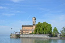 Das Schloss Montofort am Bodensee in Langenargen