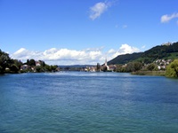Blick auf eine Ortschaft am Bodensee