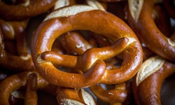 Bayerische Laugenbrezeln.