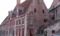 Das St.-Jan-Hospital in Brügge mit seinem imposanten Treppengiebel.