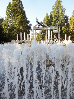 Springbrunnen am Freiheitsplatz in Budapest.