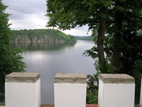 Blick zur Moldau von der Burg Orlik aus