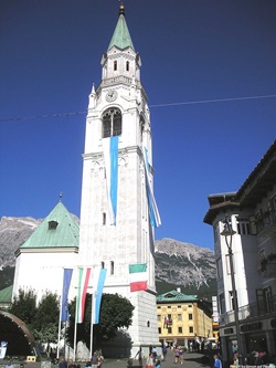 Die Basilika der Heiligen Philippus und Jakobus in Cortina d´Ampezzo