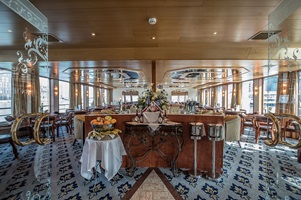 Blick in den Salon der MS Swiss Crown