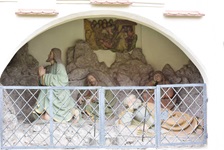 Ein Detailbild einer biblischen Szene in der Kirche von Berching