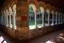 Der Kreuzgang des Klosters Santa Maria di Piona bei Colico.