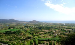 Sattgrüne Wiesen, granitene Berge und natürlich das herrlich blaue Meer prägen die im Nordosten Sardiniens gelegene Region Gallura.