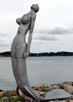 Statue einer Meerjungfrau an der Promenande von Eckernförde