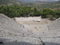 Das Epidauros Theater auf der Halbinsel Peloponnes in Griechenland