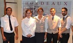 Die freundliche Mannschaft der MS Bordeaux freut sich auf Sie.