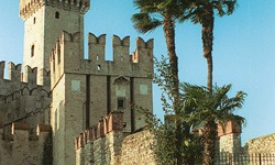 Die Scaligerburg von Sirmione.