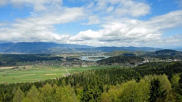 Panoramablick zum Faaker See in Kärnten