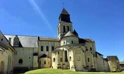 Blick zum Kloster Fontevraud