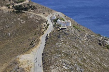 Blick auf die Windmühlen der Insel Leros in der Griechischen Ägäis von der Burg aus gesehen