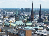 Blick über einen Teil der Hansestadt Hamburg