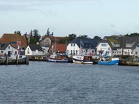 Blick auf den Hafen von Hiddensee