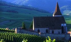 Blick auf die Kirche in Hunawihr