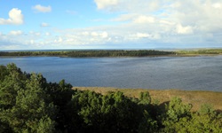 Blick über die Landschaft mit ihren zahlreihen Inseln an der Ostsee