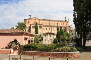 Blick auf die Kathedrale Santa Maria Assunta in pieve di soligo