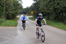 Zwei Mountainbiker in Istrien.