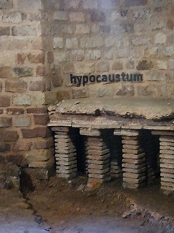 Die unterirdische Heizananlage (Hypokaustum) der Kaiserbäder in Trier