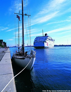 Blick auf die Promenade des Hafens in Kopenhagen