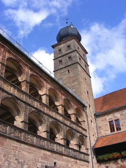 Detailansicht des Zwiebelturms auf der Plassenburg in Kulmbach