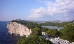 Der Naturpark Telascica mit See auf der kroatischen Insel Dugi otok