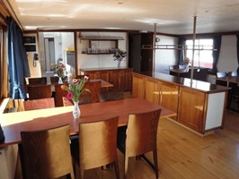 Blick in den Salon der MS Lena Maria