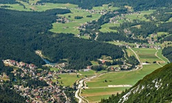 Wunderschöner Blick auf Leutasch und das gleichnamige Tal.